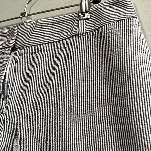 Talbots Perfect Skimmer Seersucker Crop Pants - Picture 3 of 8